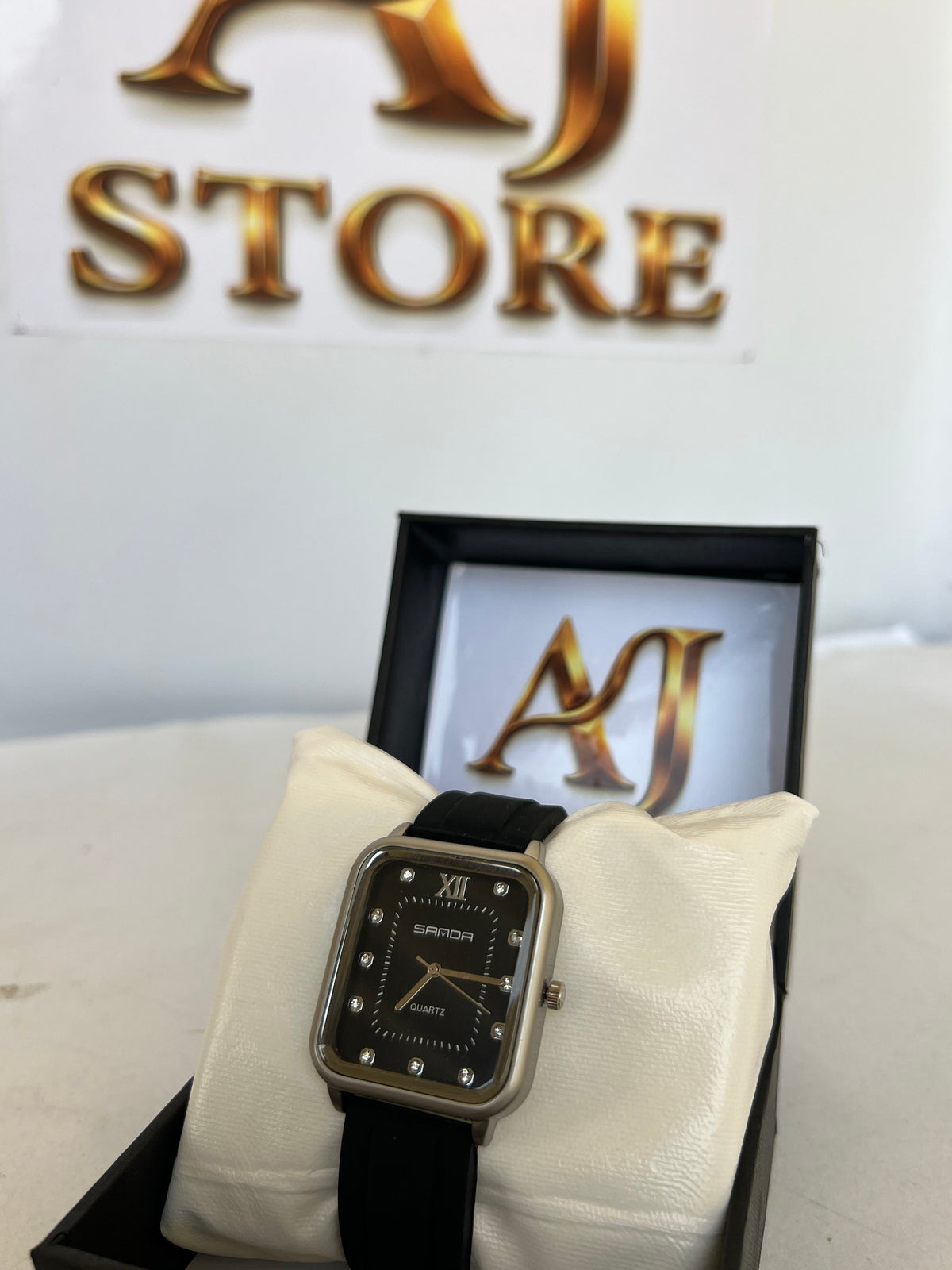 Master lock watch
