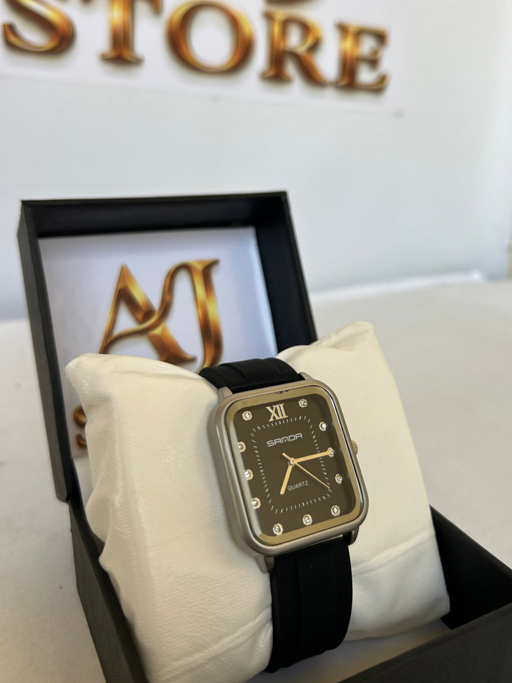 Master lock watch
